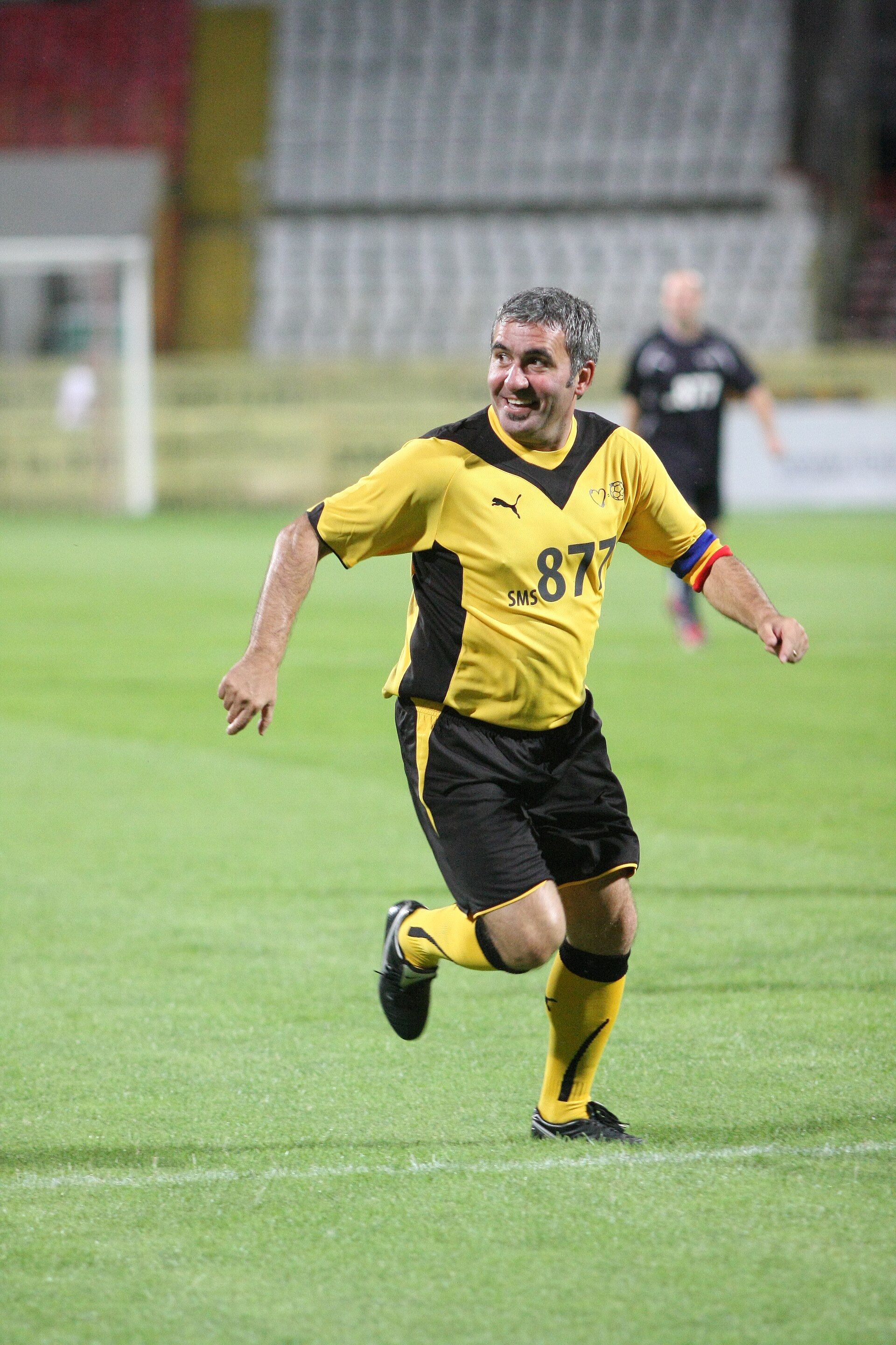 Imagem de referência relacionada a Gheorghe Hagi, item descrito como futebolista romeno