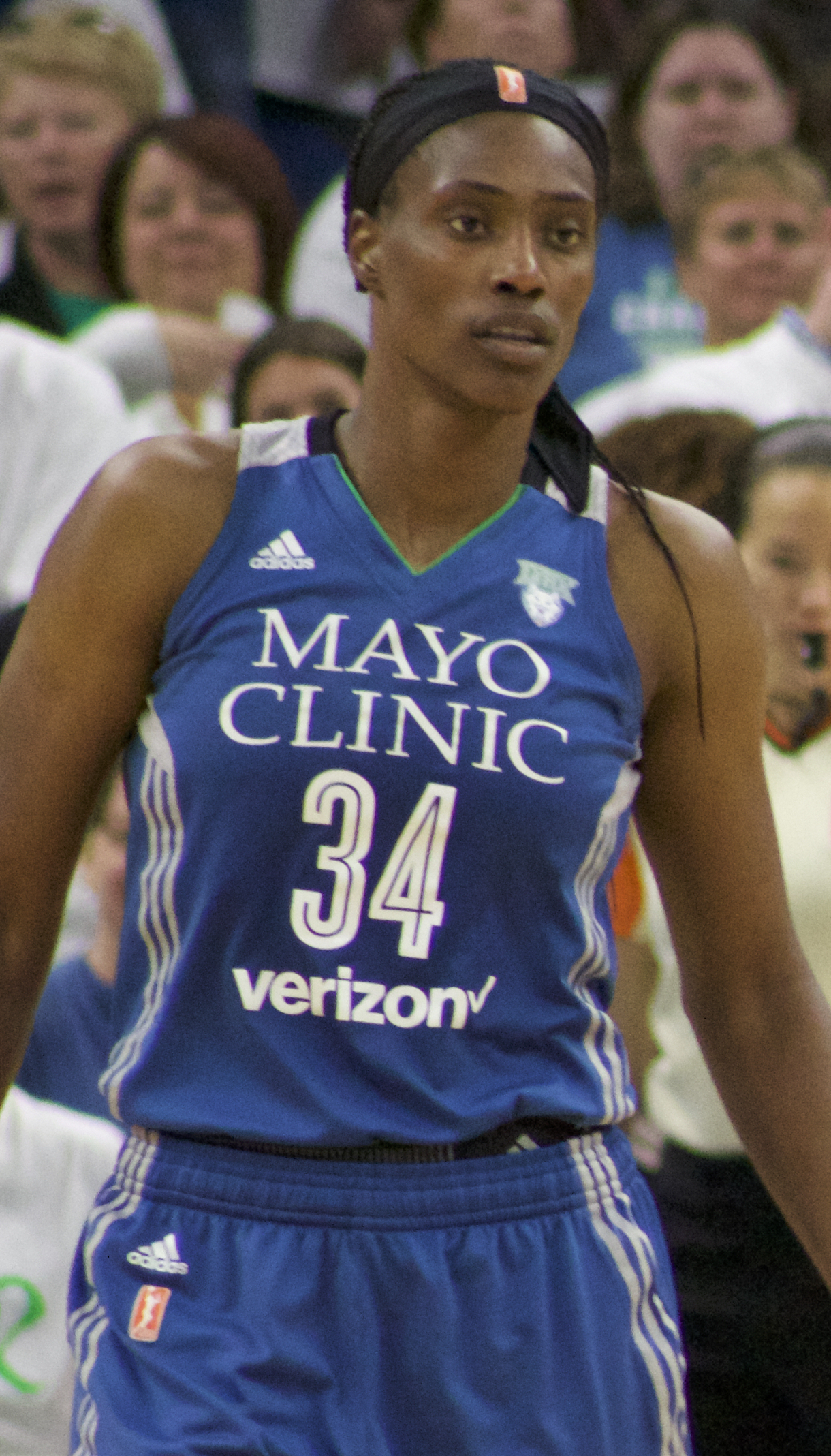 Imagem de referência de Sylvia Fowles, descrito nos dados abertos como jogadora de basquetebol norte-americana