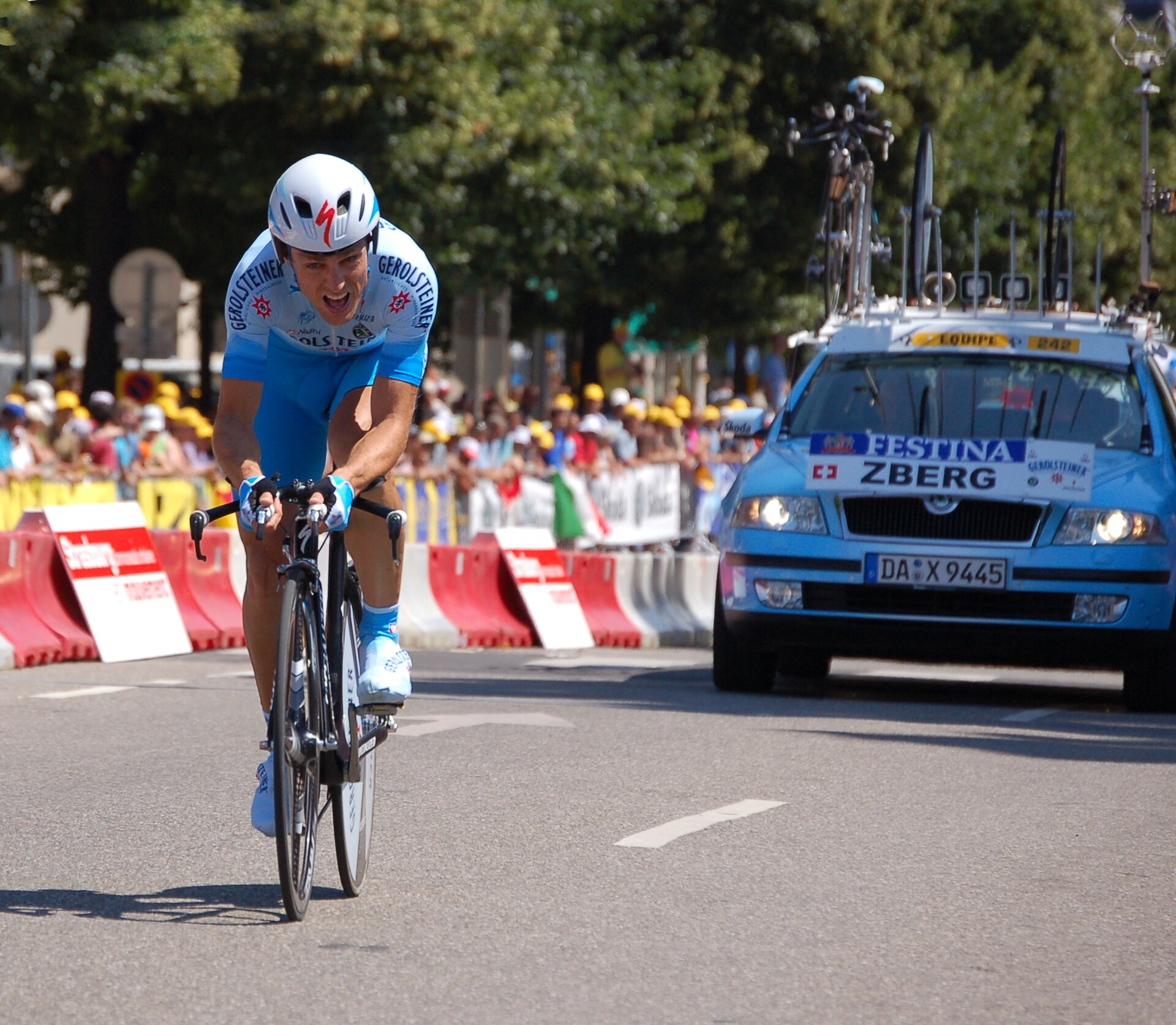 Imagem de referência de Beat Zberg, descrito nos dados abertos como ciclista suíço