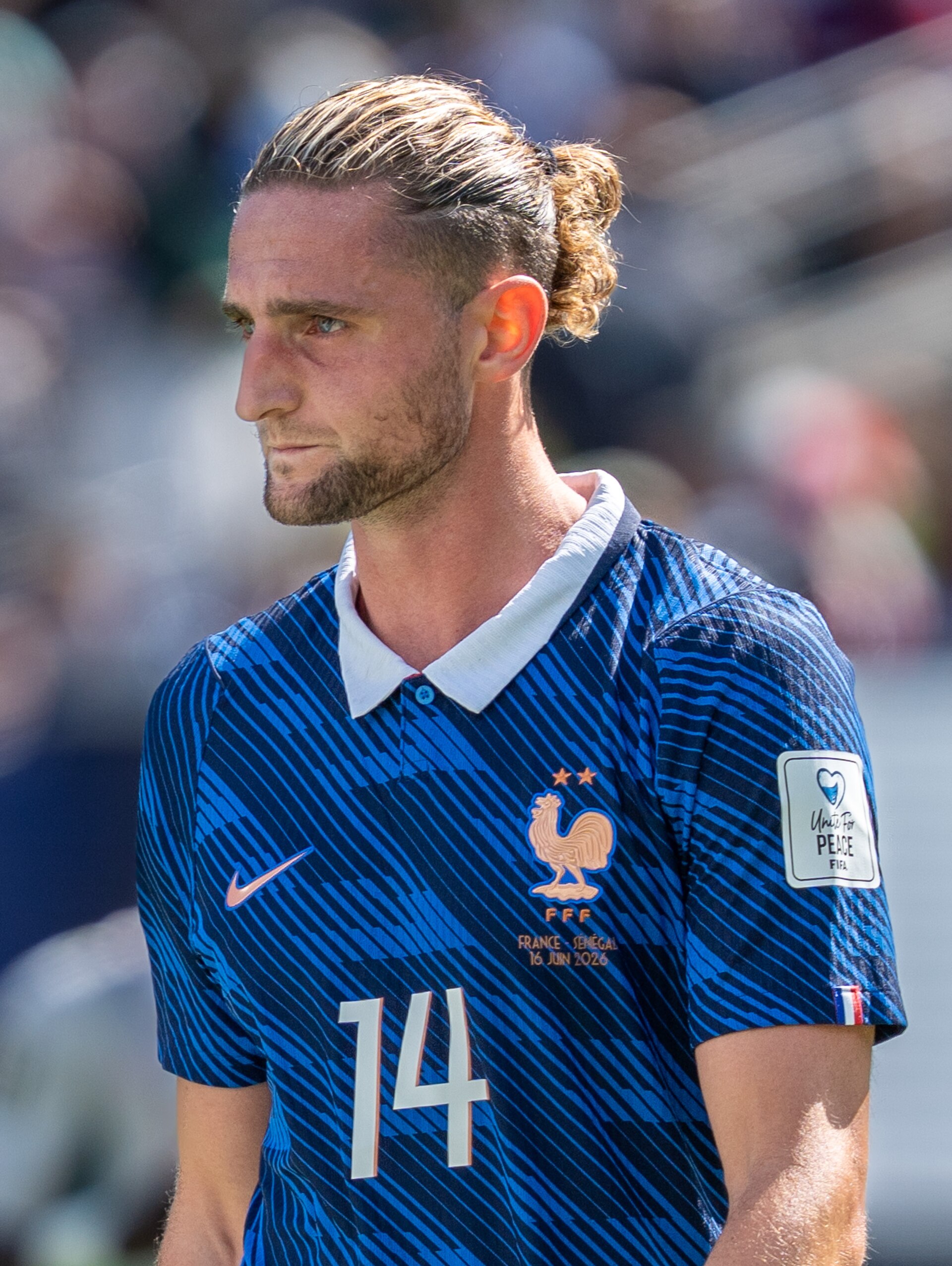 Imagem de referência relacionada a Adrien Rabiot, item descrito como futebolista francês
