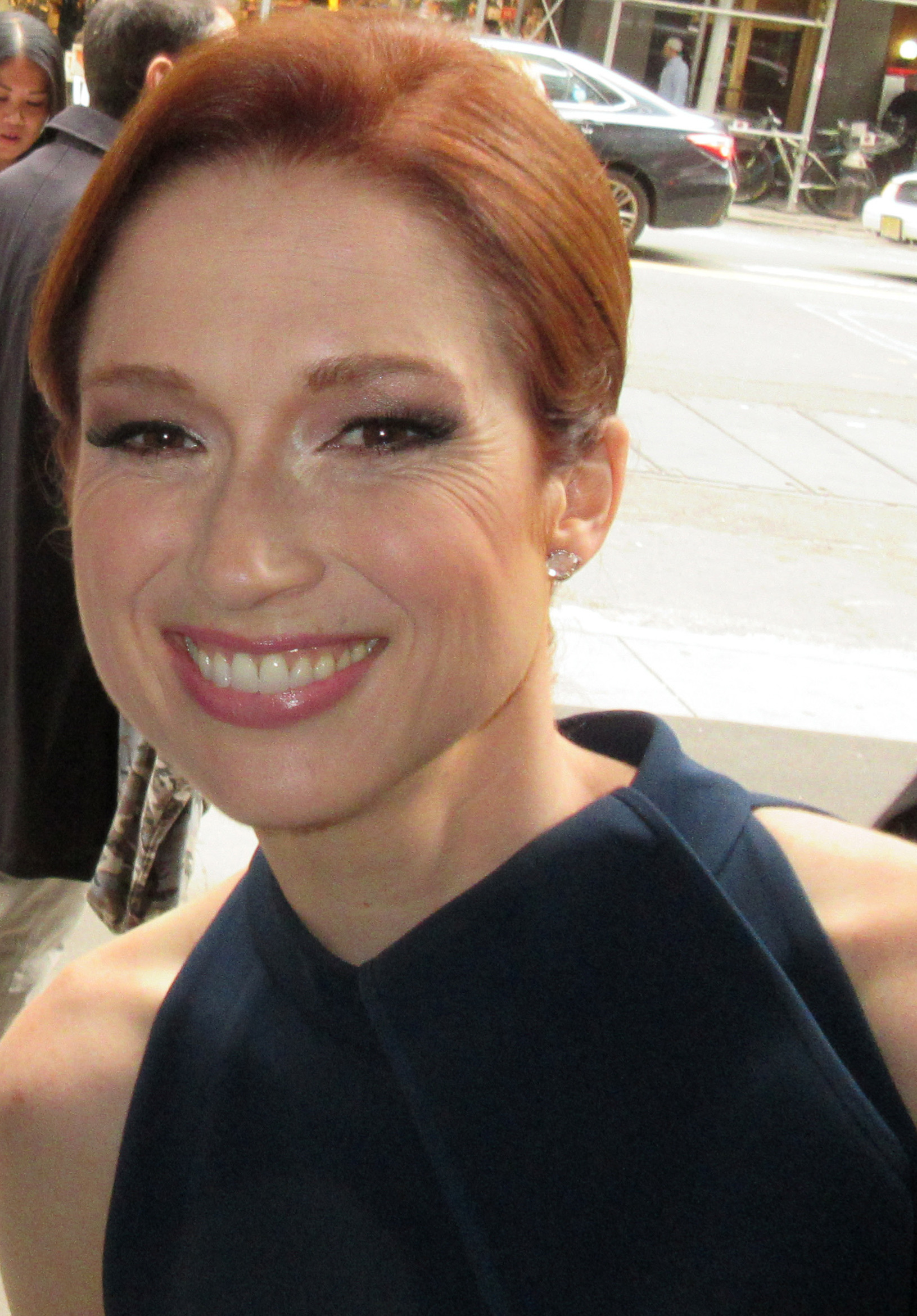 Imagem de referência de Ellie Kemper, descrito nos dados abertos como atriz, comediante e escritora estadunidense