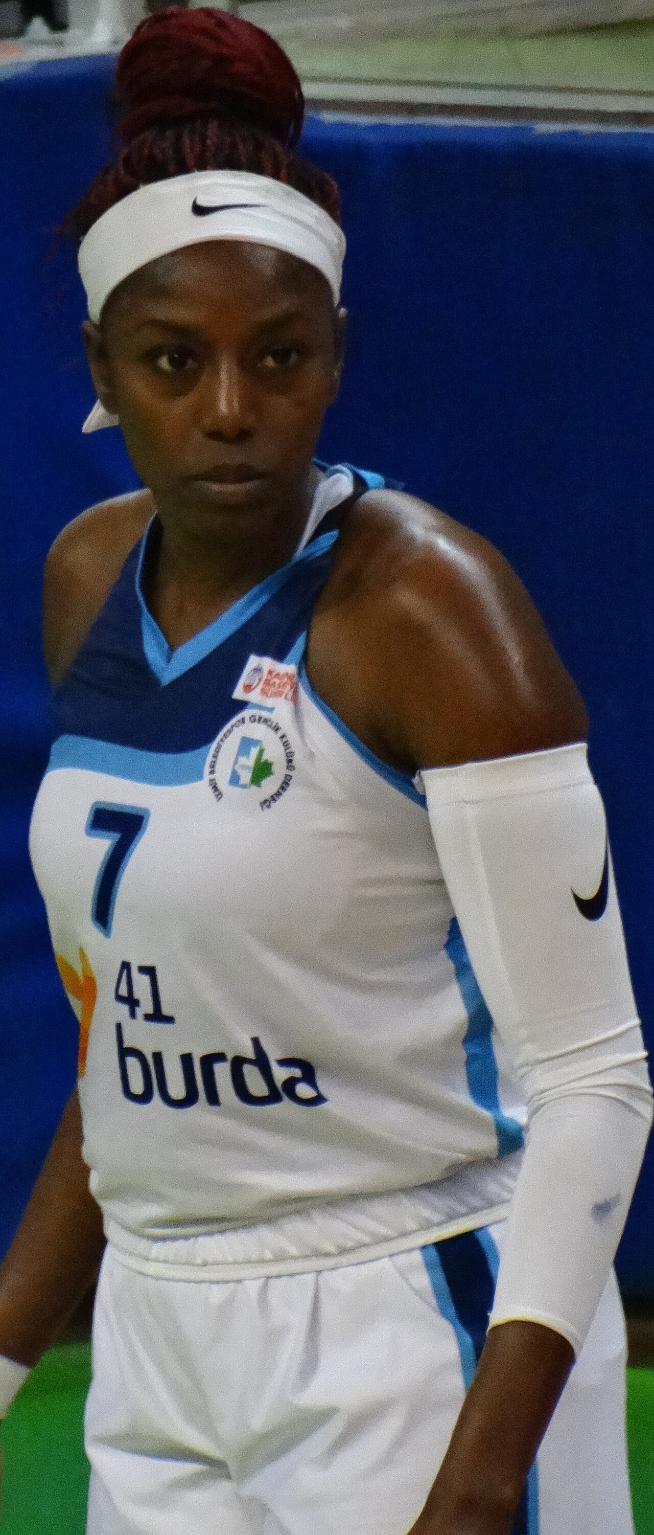 Imagem de referência de Bernice Mosby, descrito nos dados abertos como jogadora de basquetebol norte-americana