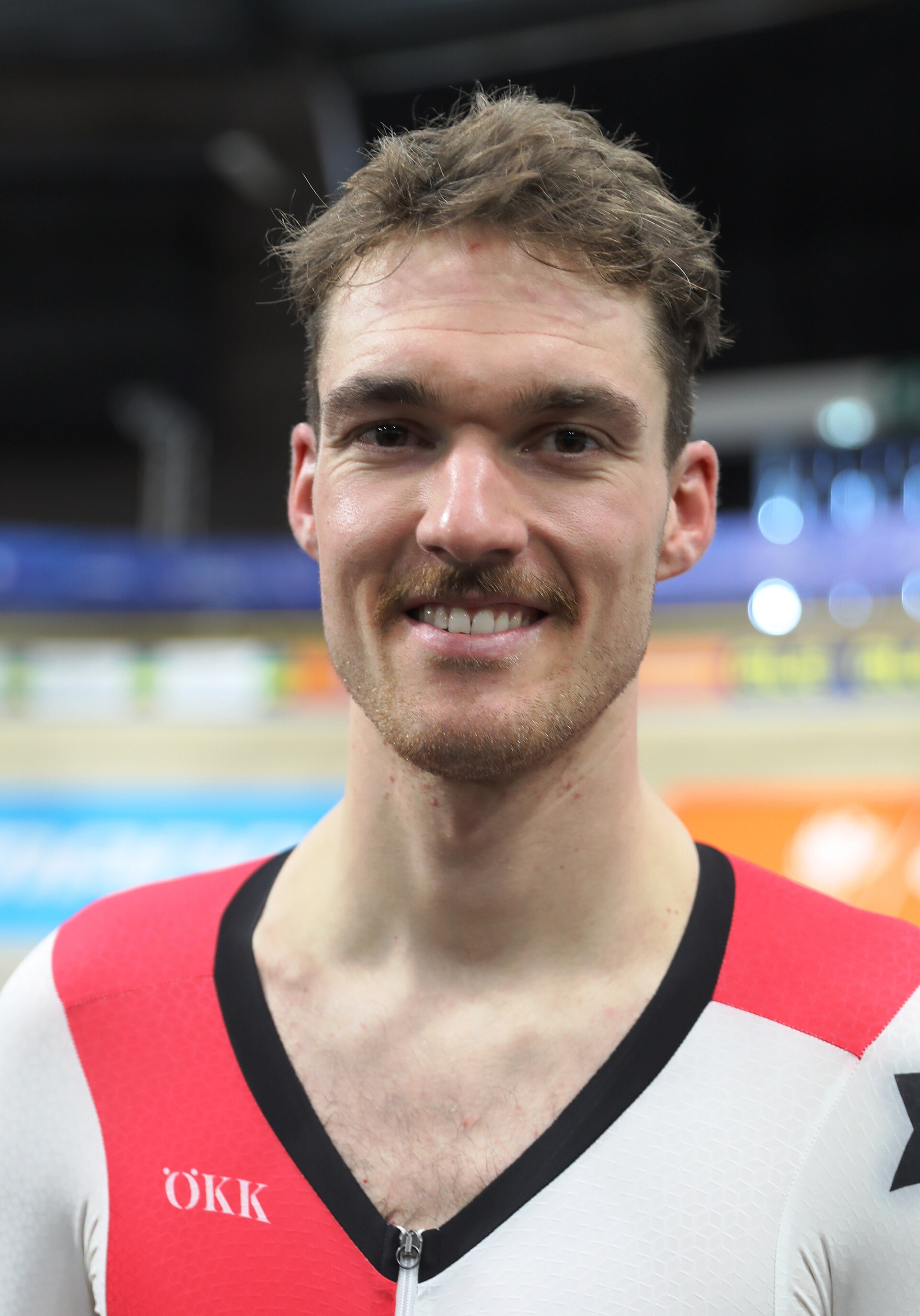 Imagem de referência de Simon Vitzthum, descrito nos dados abertos como desportista suíço que compete no ciclismo na modalidade de pista