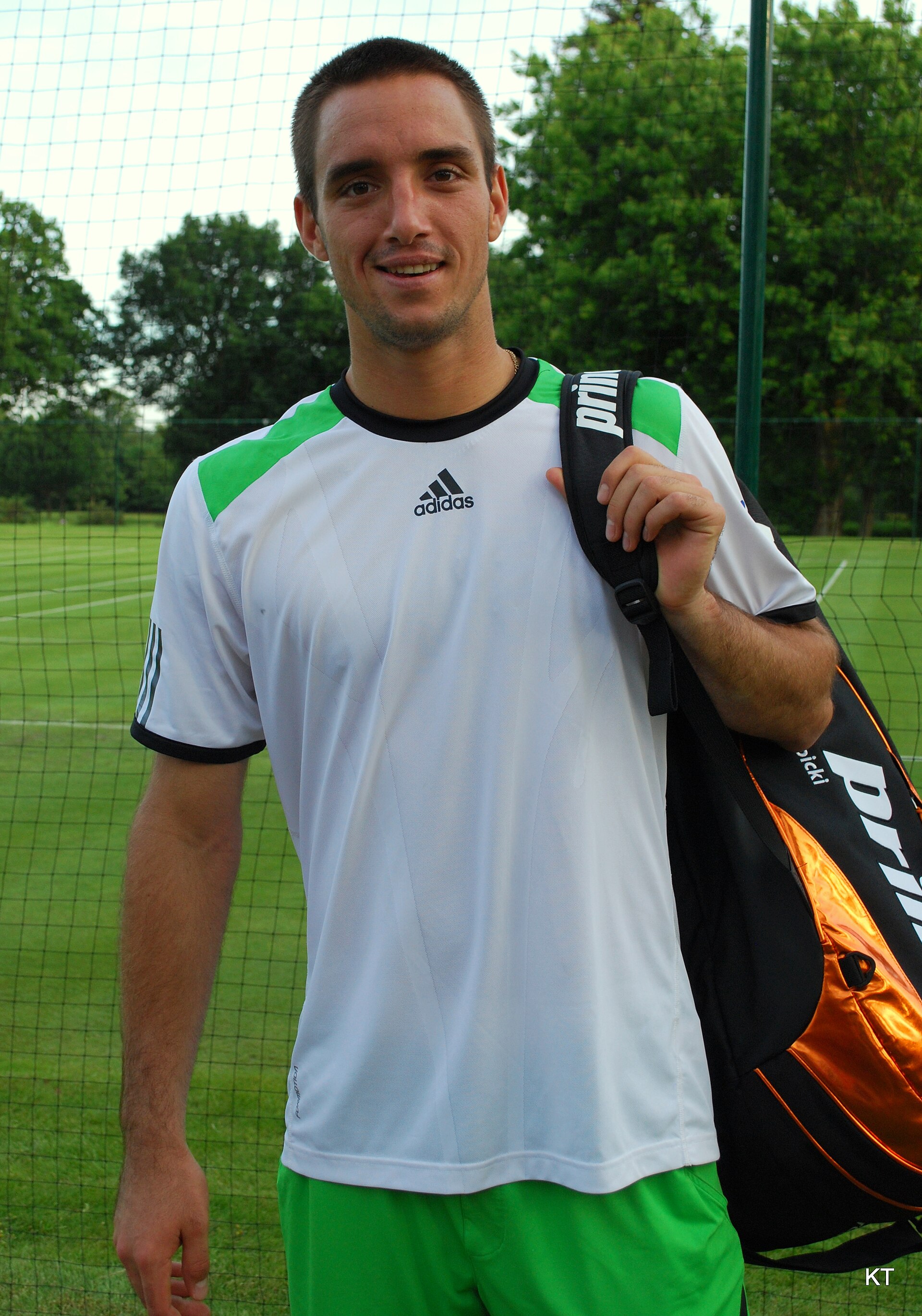 Imagem de referência de Viktor Troicki, descrito nos dados abertos como tenista sérvio