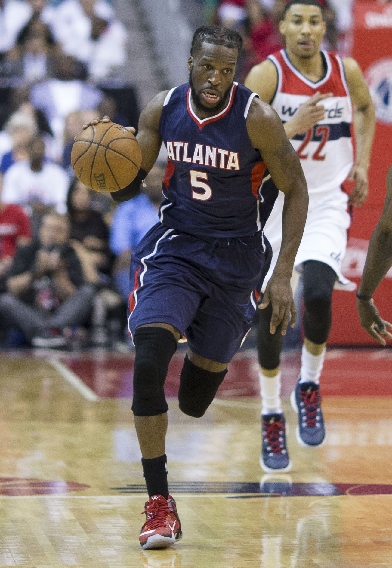 Imagem de referência relacionada a DeMarre Carroll, item descrito como basquetebolista estadunidense