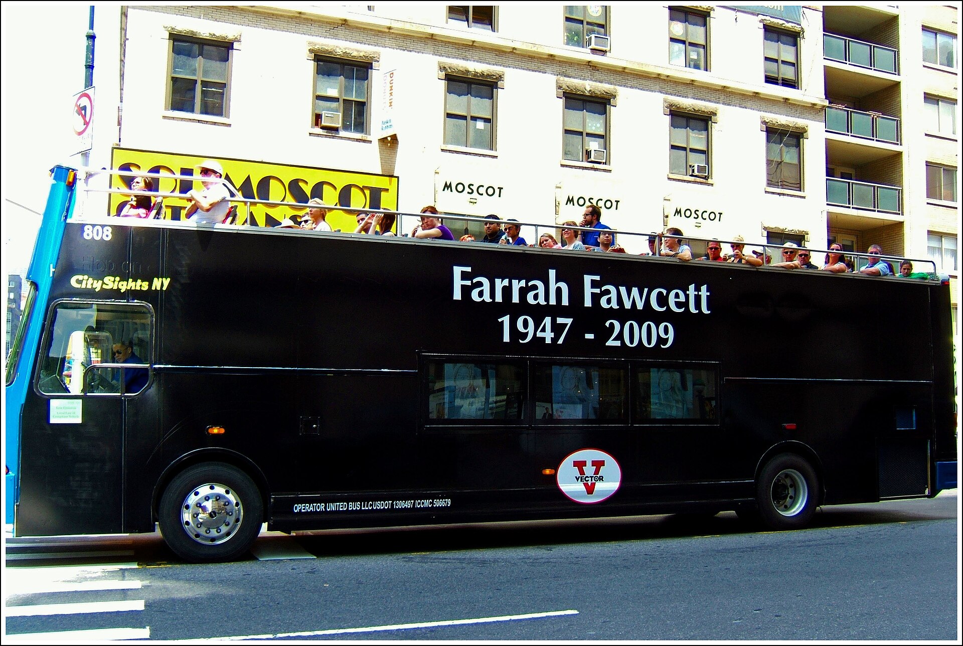 Imagem de referência de Farrah Fawcett, descrito nos dados abertos como atriz e modelo norte-americana (1947–2009)