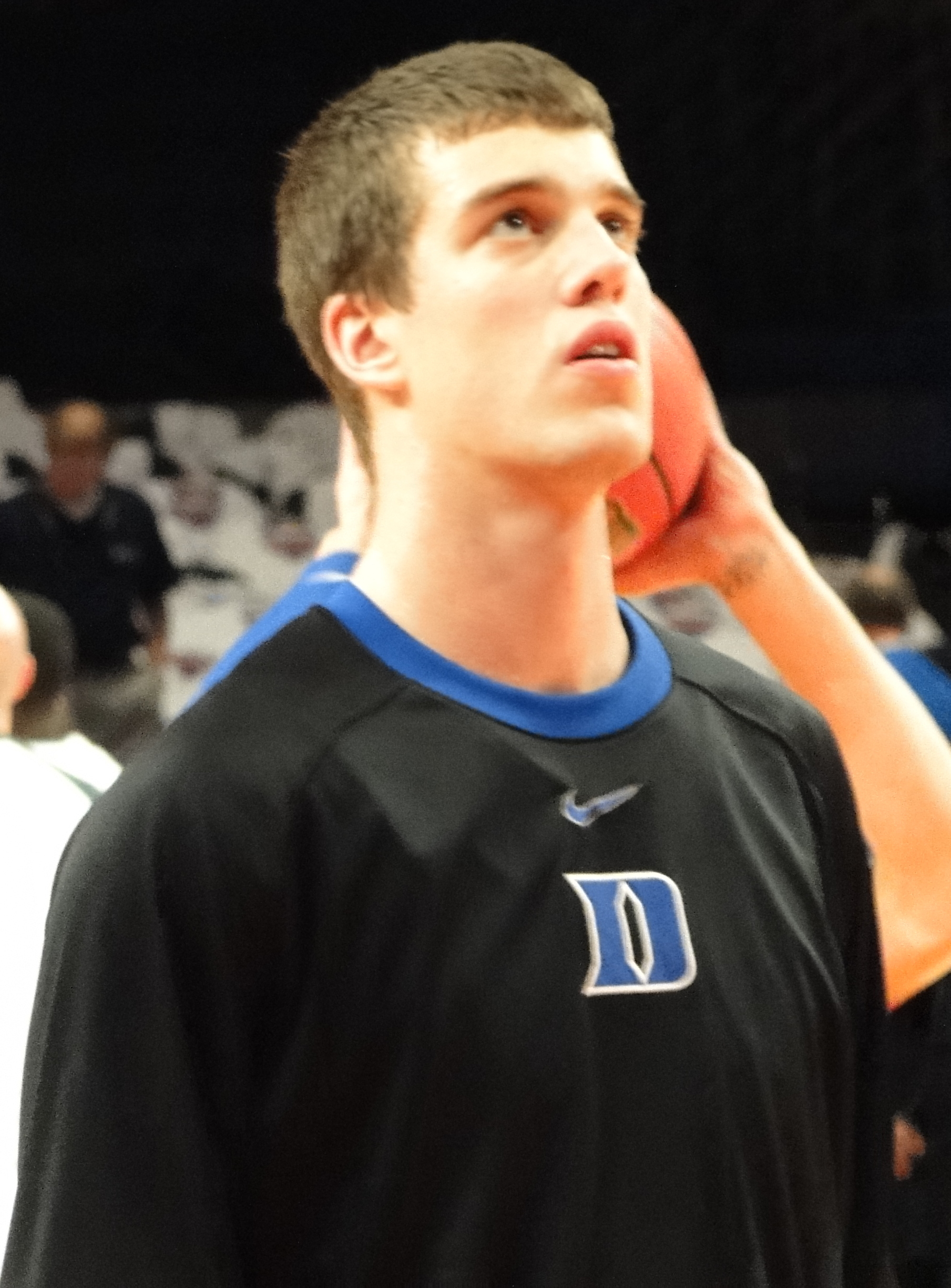 Imagem de referência de Marshall Plumlee, descrito nos dados abertos como basquetebolista estadunidense