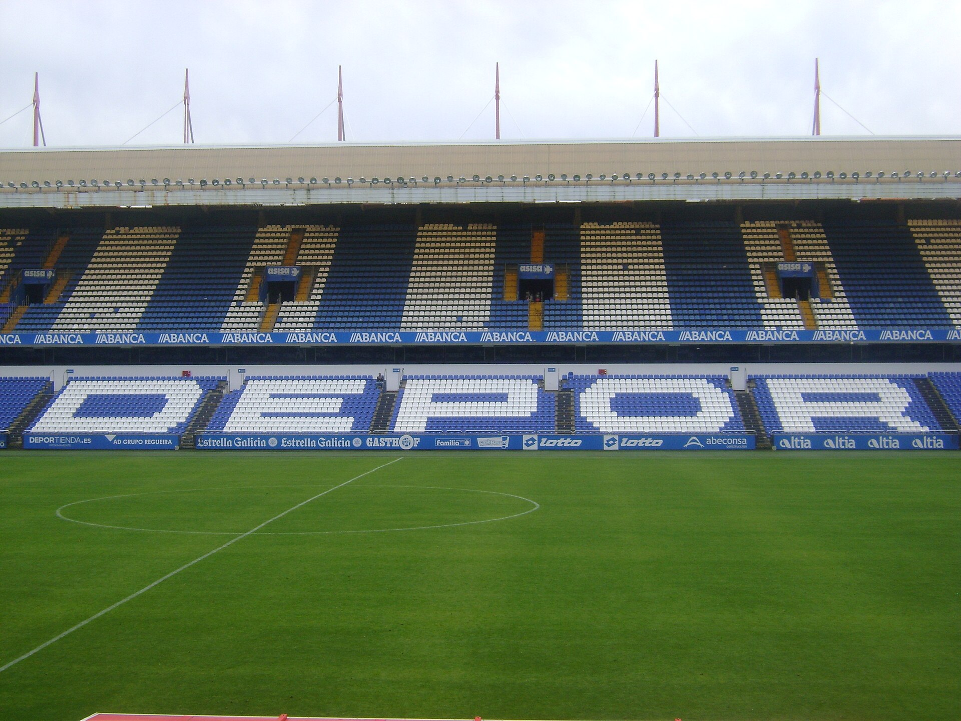 Imagem de referência relacionada a Real Club Deportivo de A Coruña, item descrito como clube de futebol sediado na Corunha, Espanha