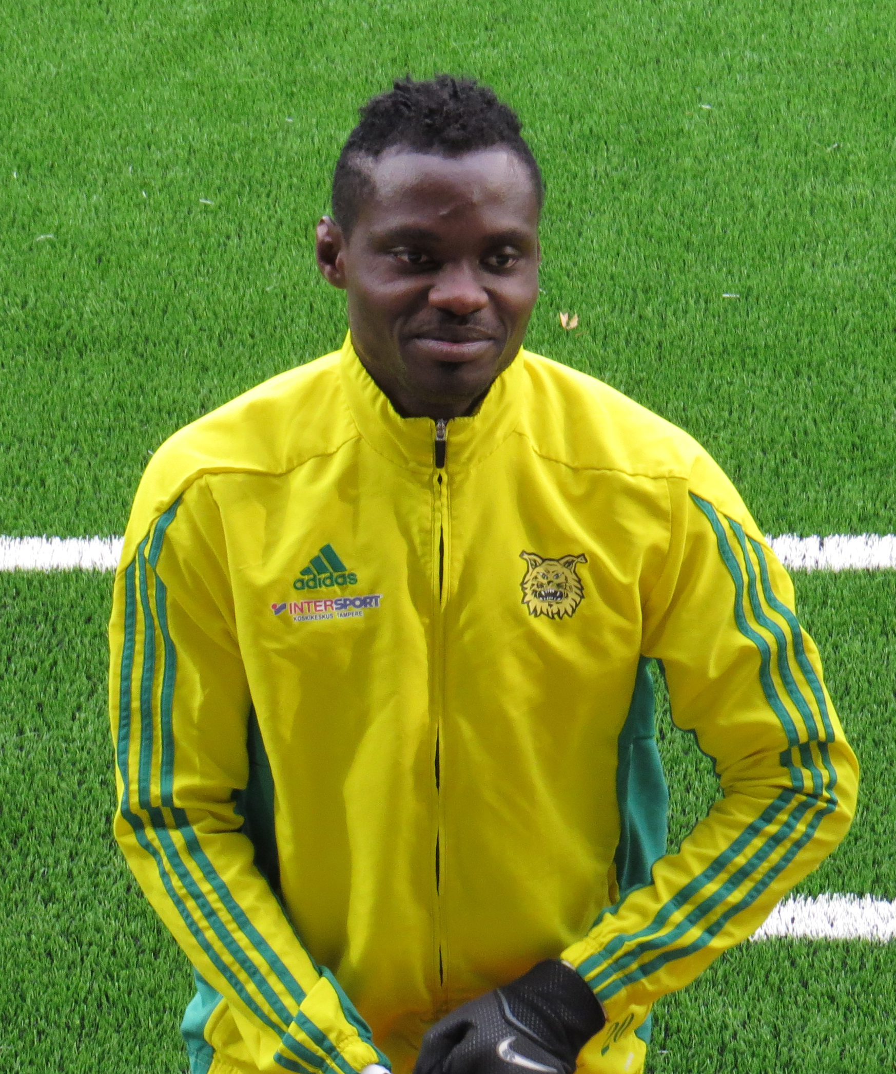 Imagem de referência de Mbachu Uchenna Emenike, descrito nos dados abertos como futebolista nigeriano