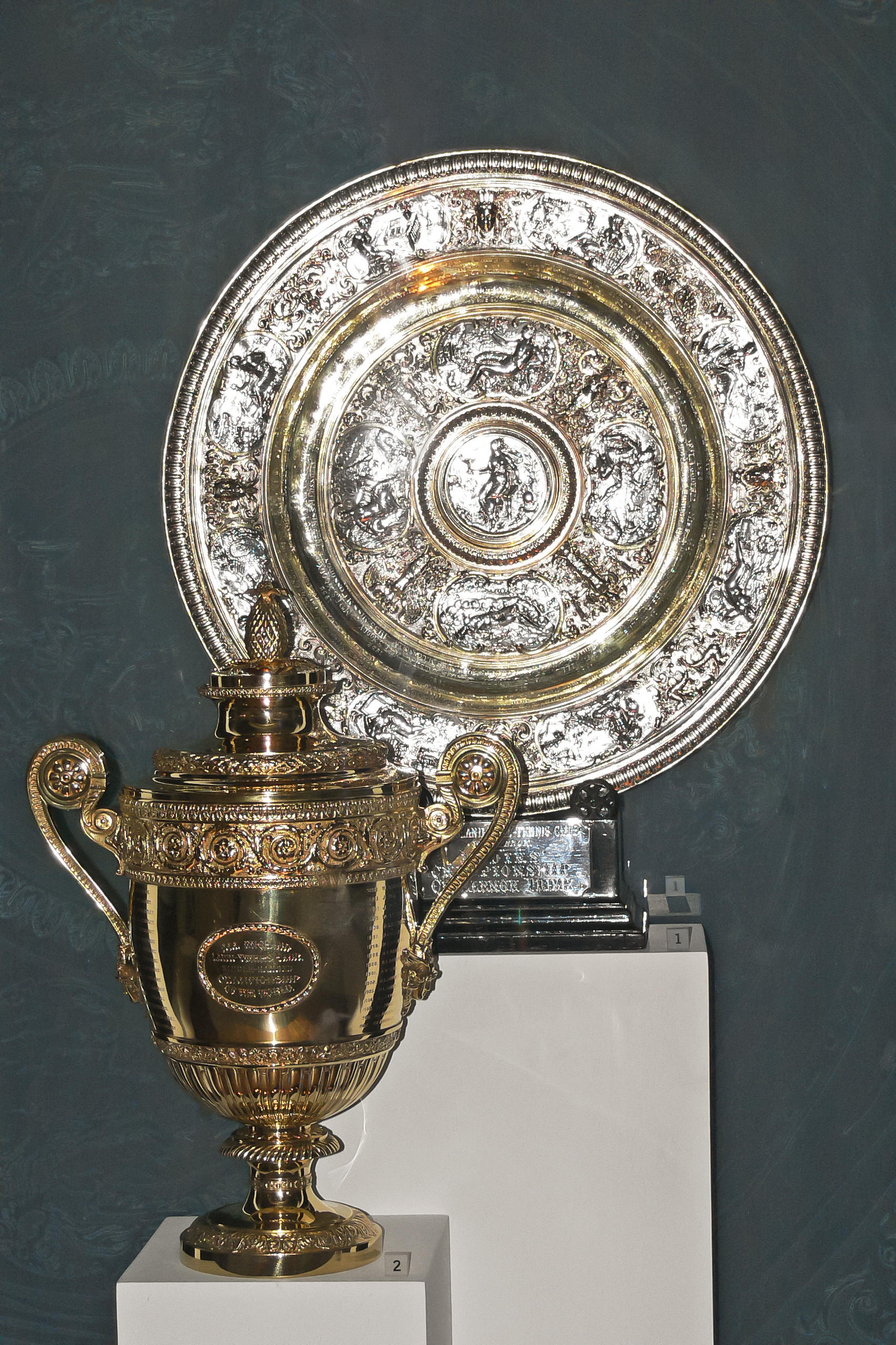 Imagem de referência de Torneio de Wimbledon de 2003, descrito nos dados abertos como um evento esportivo de tênis em Wimbledon Inglaterra