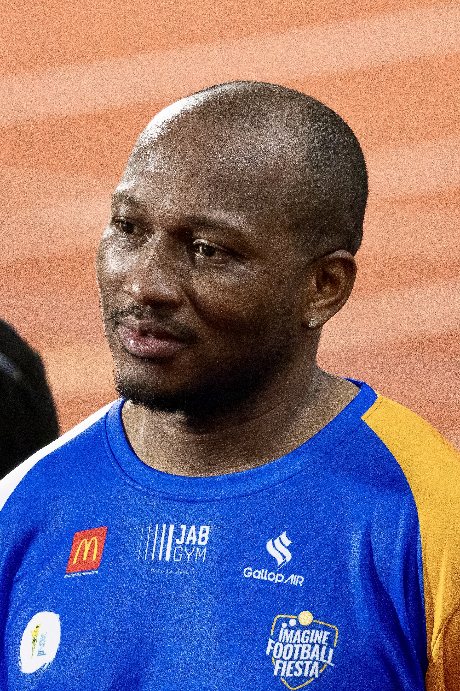 Imagem de referência de Eric Djemba-Djemba, descrito nos dados abertos como futebolista camaronês