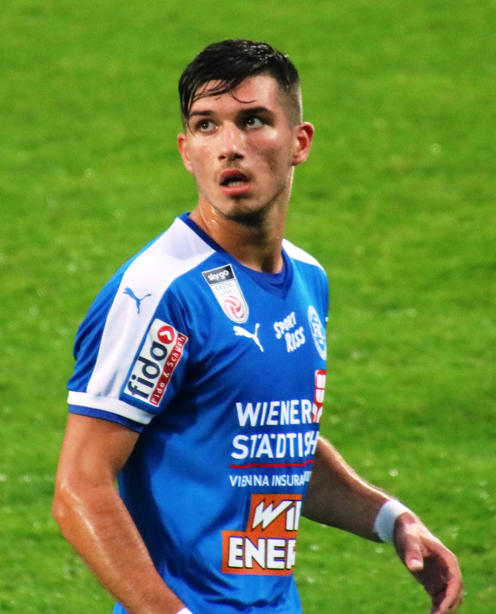 Imagem de referência de Adrian Grbić, descrito nos dados abertos como futebolista austríaco