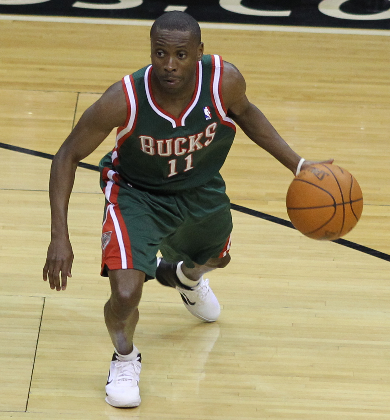 Imagem de referência relacionada a Earl Boykins, item descrito como basquetebolista estadunidense