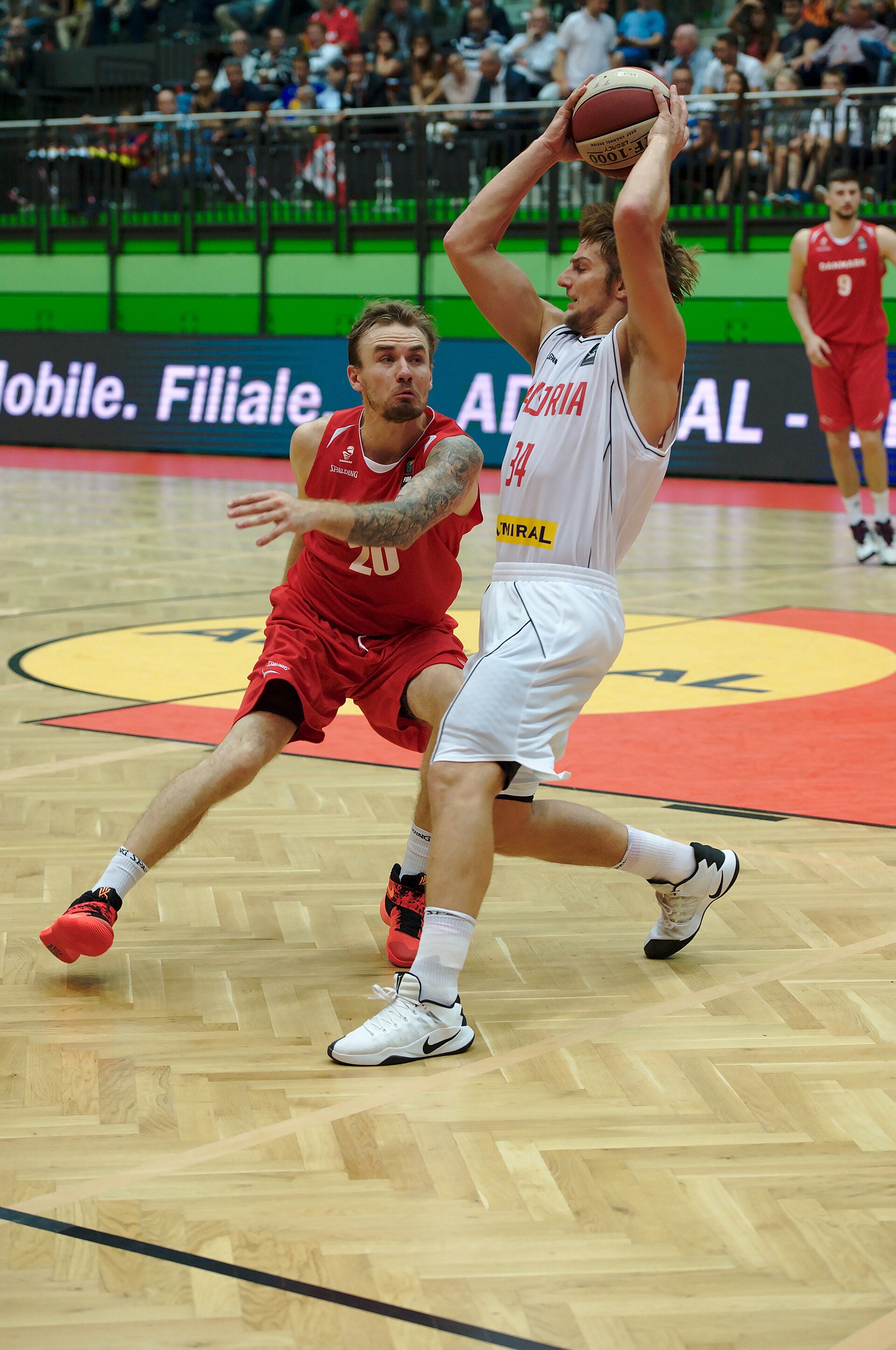 Imagem de referência relacionada a Alan Voskuil, item descrito como basquetebolista estadunidense