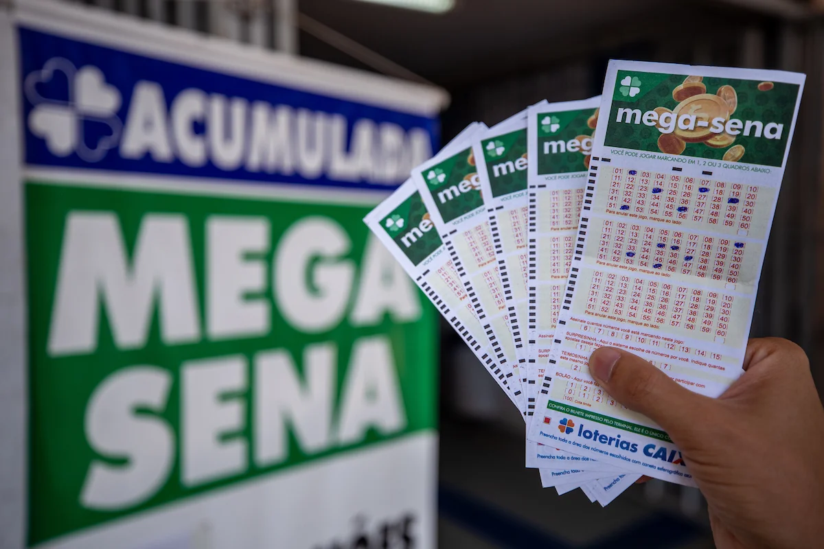 Imagem da matéria: Mega-Sena: nove apostas de MG faturam R$ 31,8 mil na quina; veja cidades