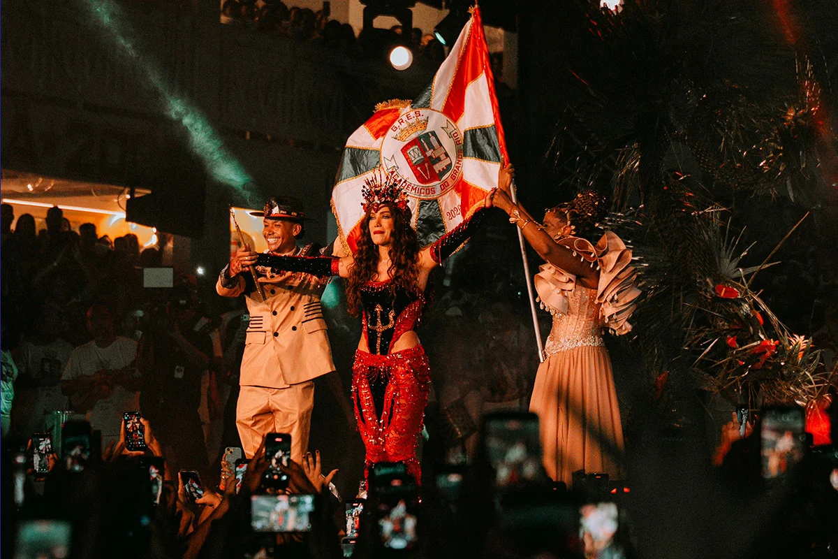 Anitta é rainha de bateria da Grande Rio