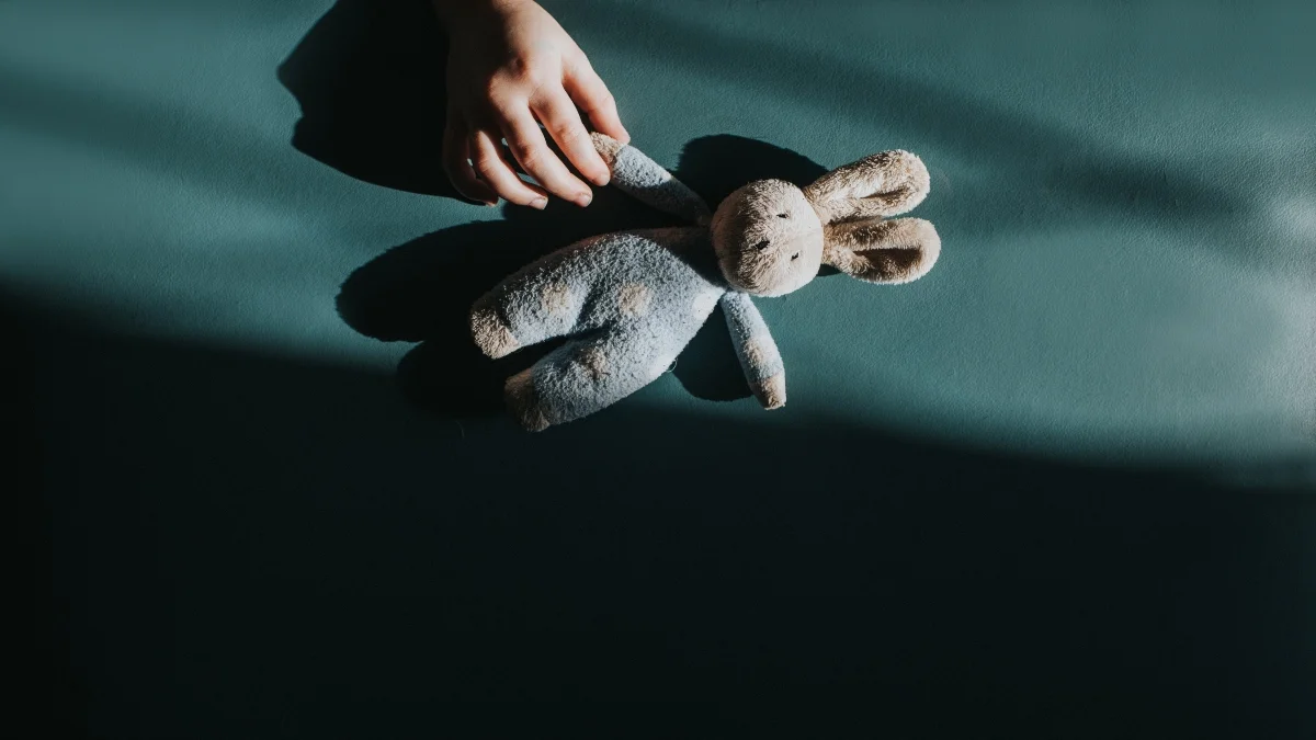 Homem é condenado a 25 anos de prisão por estuprar neta de 5 anos em Goiás