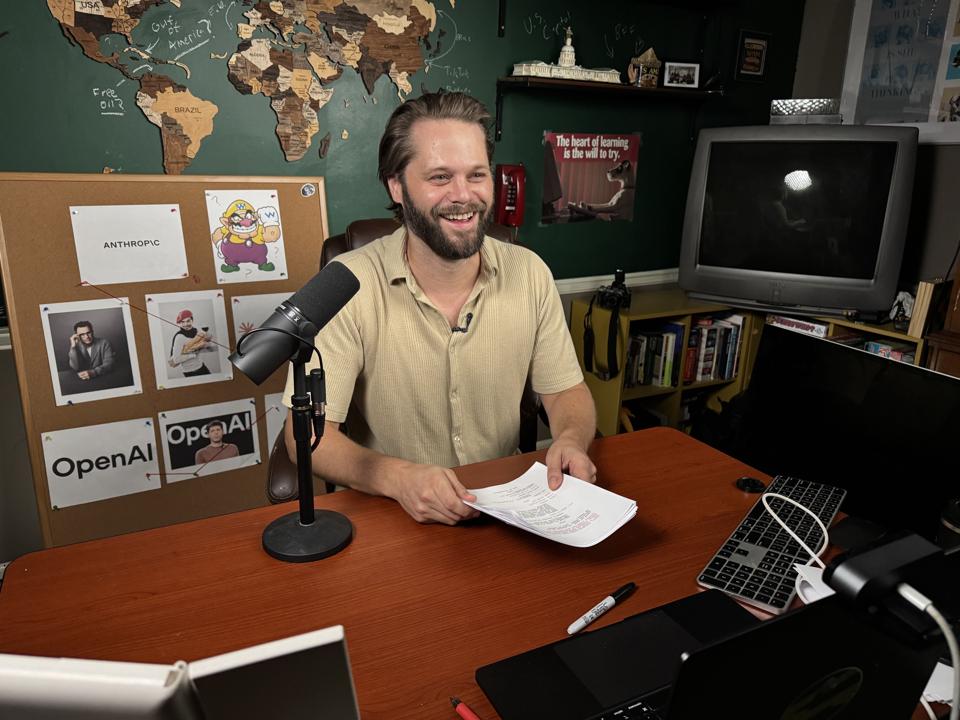 Harry's e Beehiiv dão a Dave Jorgenson um barbeador e um megafone