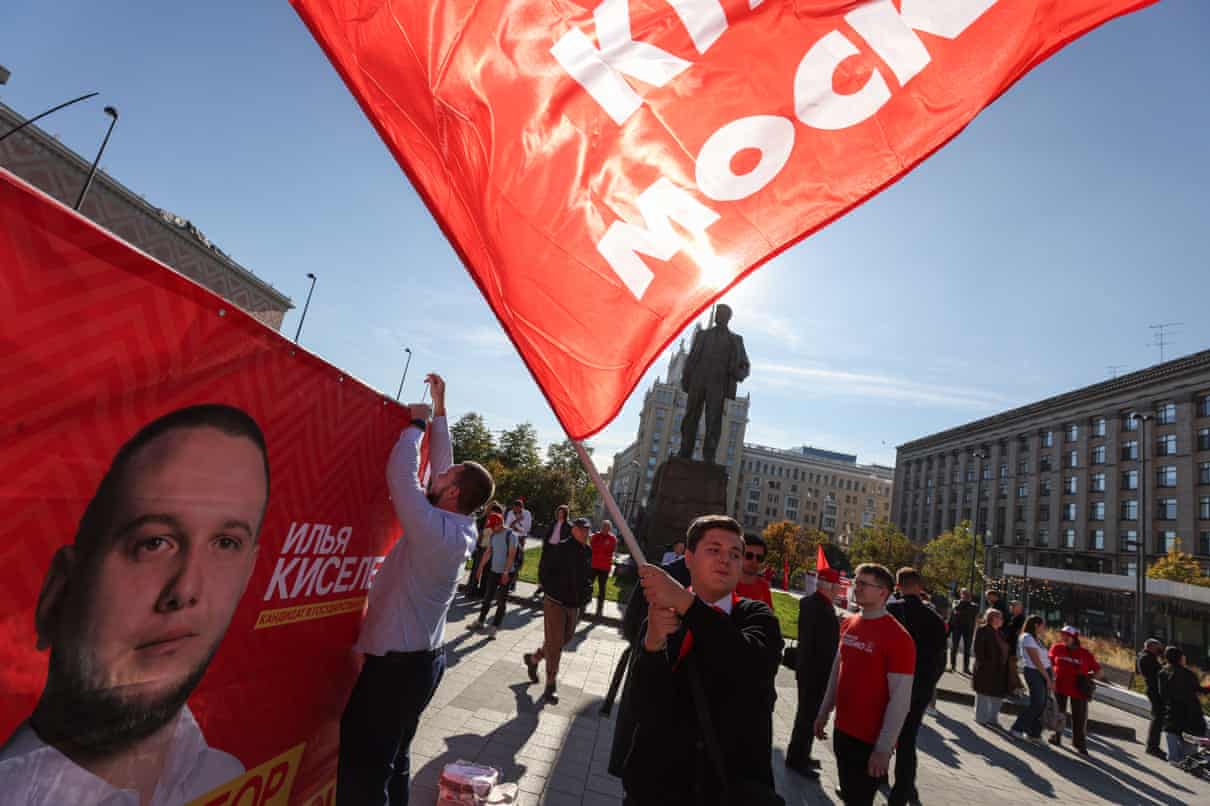 Os russos vão às urnas contra o pano de fundo da guerra na Ucrânia e do aperto crescente de Putin