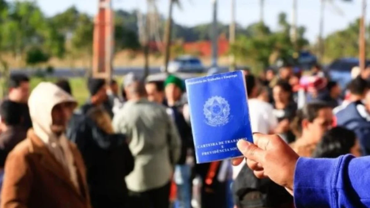 Agências do trabalhador têm mais de 1,5 mil vagas de emprego nesta quinta
