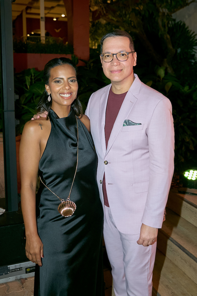 Marcelo Chaves reúne amigos especiais para celebrar nova idade na CASACOR