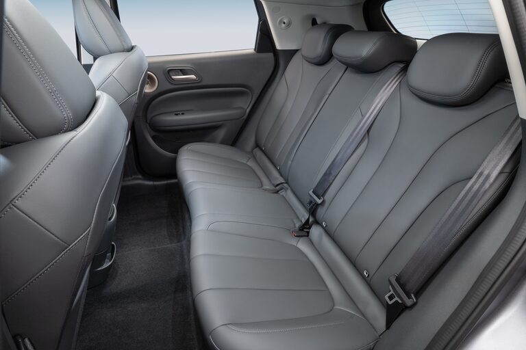 GWM Ora 5: SUV elétrico mais barato do Brasil anda bem, mas dinâmica não combina com o visual