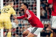Matheus Cunha comemora gol pelo Manchester United