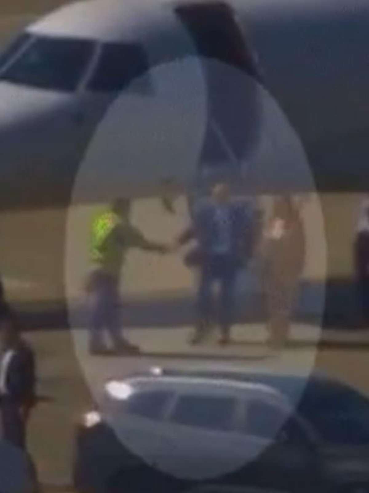 Escritório de esposa de Moraes se manifesta após vídeo em que o casal aparece voando em jatinho ligado a Vorcaro: ‘Táxi aéreo’