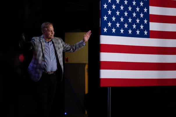 Não está definido em pedra: professores estão desafiando mandatos para exibir os Dez Mandamentos nas salas de aula