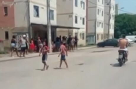 Polícia recupera seis veículos roubados durante ação contra desmanche em Belford Roxo (RJ)