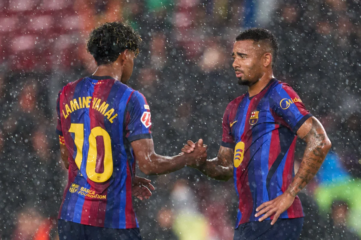 Foto colorida de Yamal e Gabriel Jesus - Metrópoles