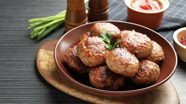 Os russos não querem gastar em média mais de 307 rublos em comida pronta