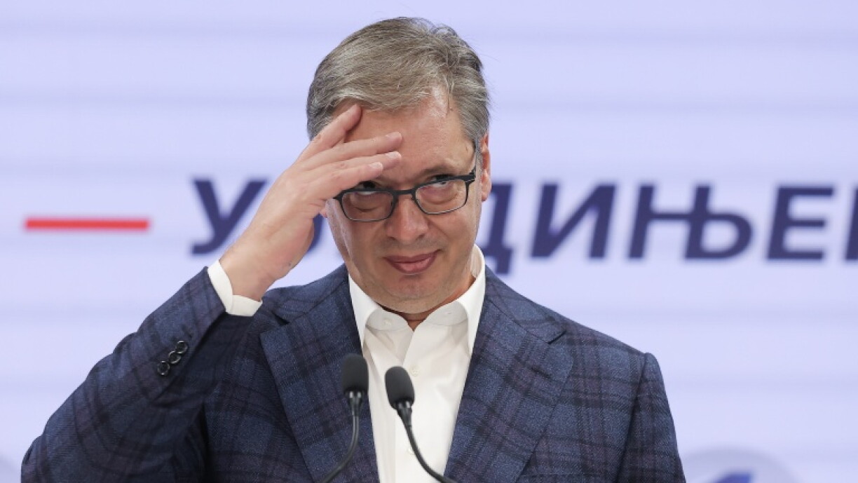 Aleksandar Vucic: O veterano da política sérvia derrubado por um movimento liderado por estudantes
