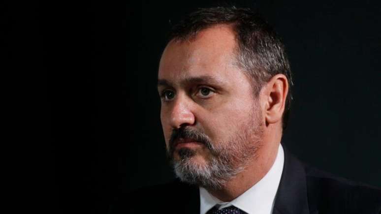 Flávio Bolsonaro pede investigação contra diretor-geral da PF e alega 'uso eleitoral da corporação'