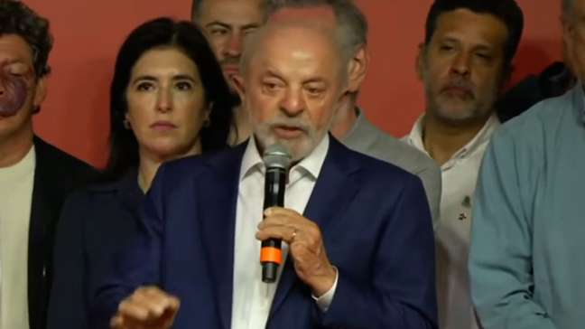 7 erros das campanhas de Lula e Flávio Bolsonaro que dificultaram uma vitória no 1º turno