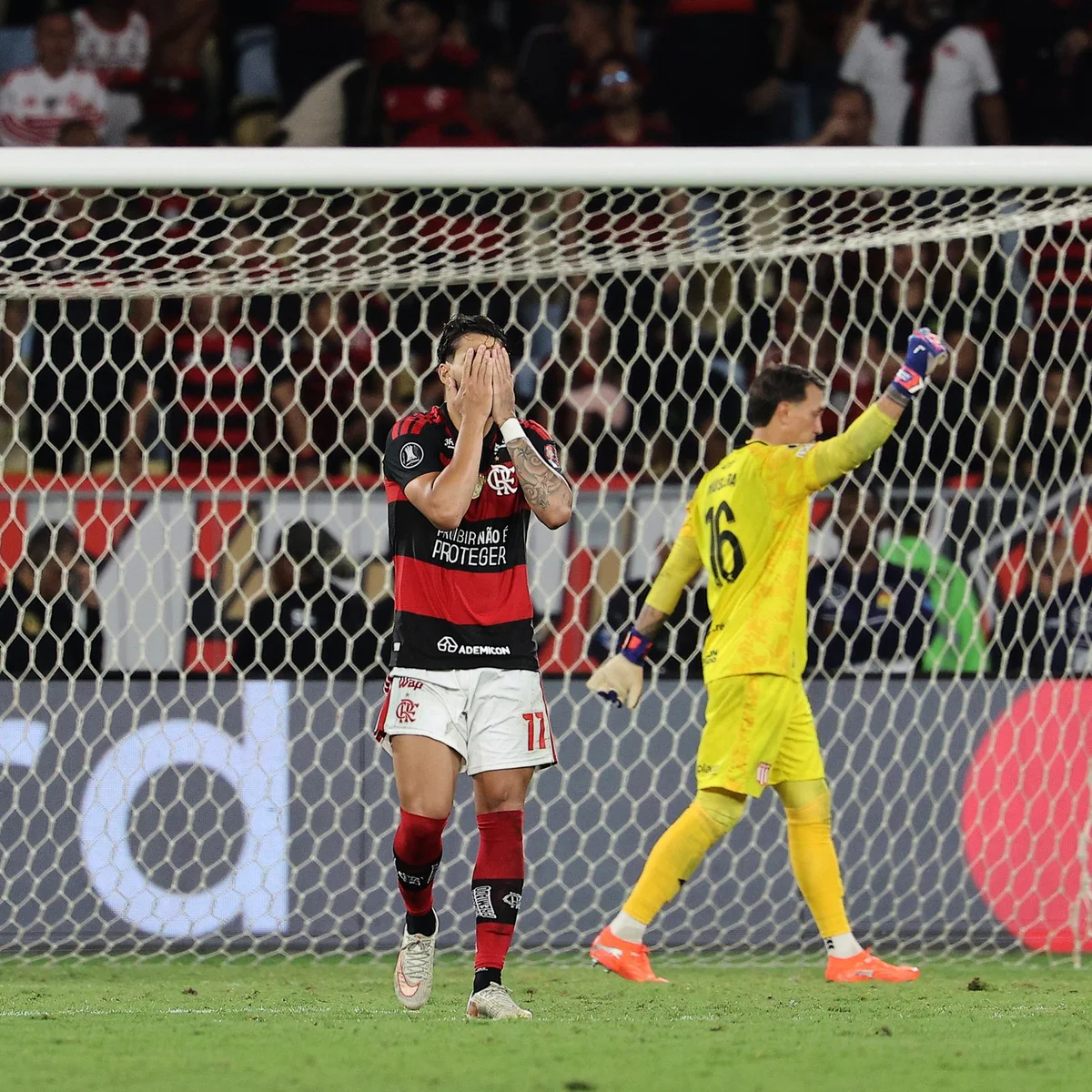 Lucas Paquetá chora após eliminação do Flamengo na Libertadores: "Falhei"