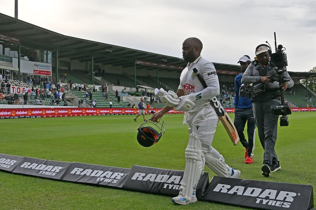 Os Proteas marcam um innings impressionante e uma vitória por 31 corridas na segunda prova