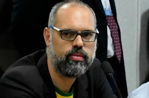 Bispo processa Allan dos Santos por ataques à missão pastoral - destaque galeria