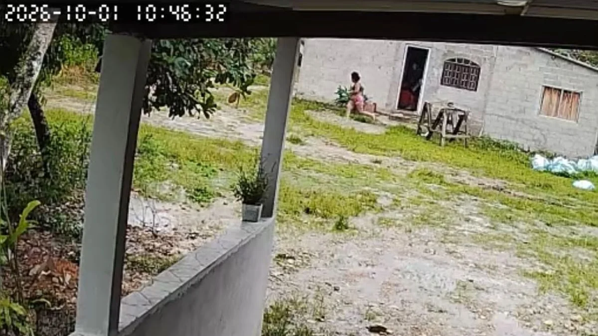 Homem suspeito de matar esposa e enteada grávida morre em cela no interior