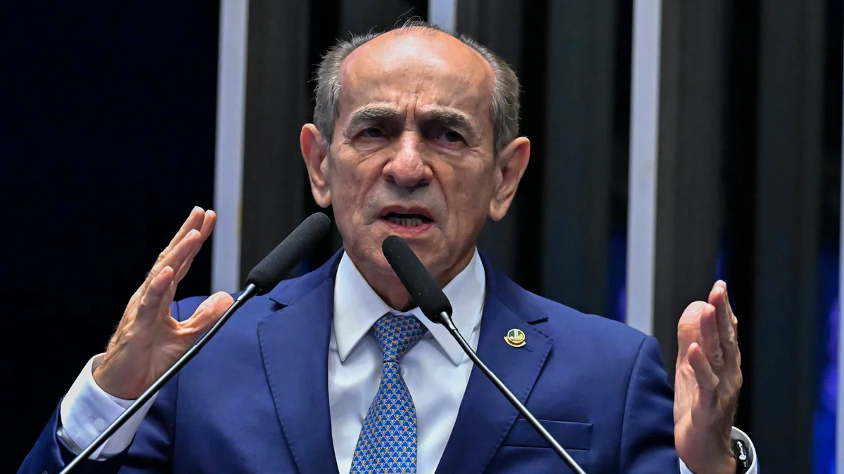 Governista diz que votaria em emenda de Flávio por reduzir maioridade penal