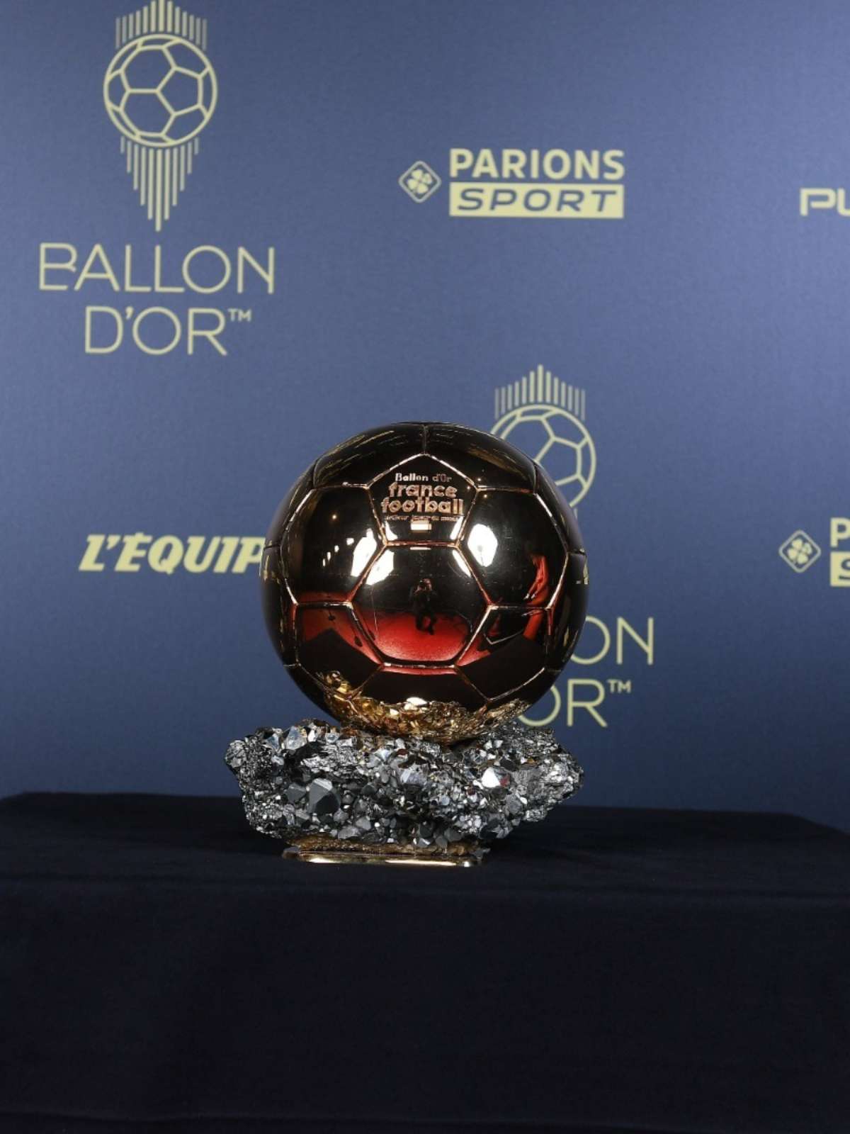 Site da Bola de Ouro comete erro e faz post anunciando três vencedores da premiação