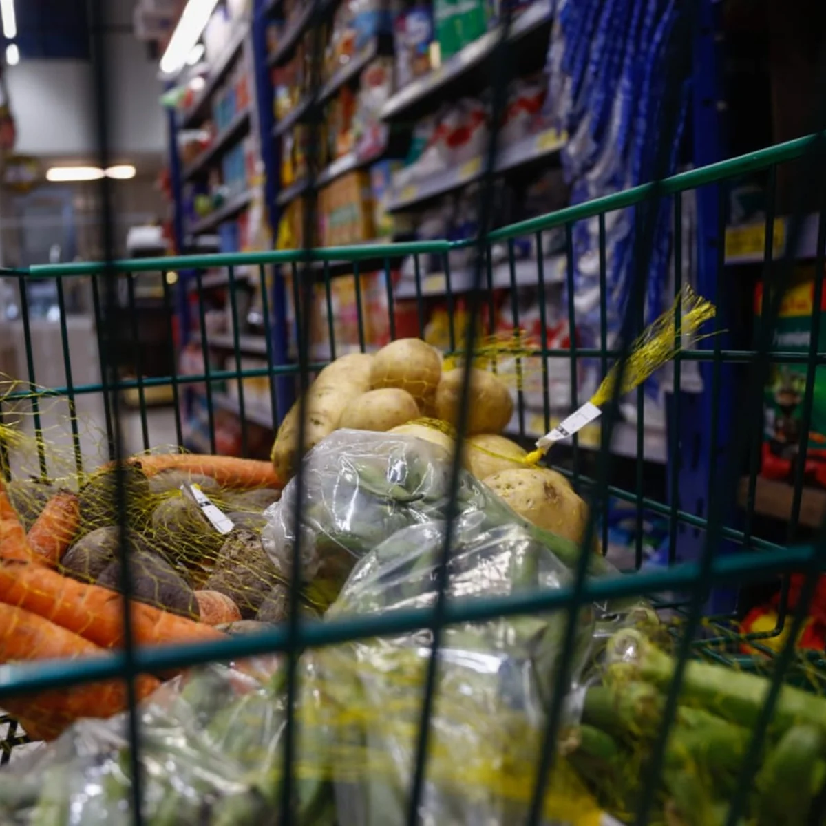 IPCA-15: inflação de alimentos mais do que dobra e pressiona índice