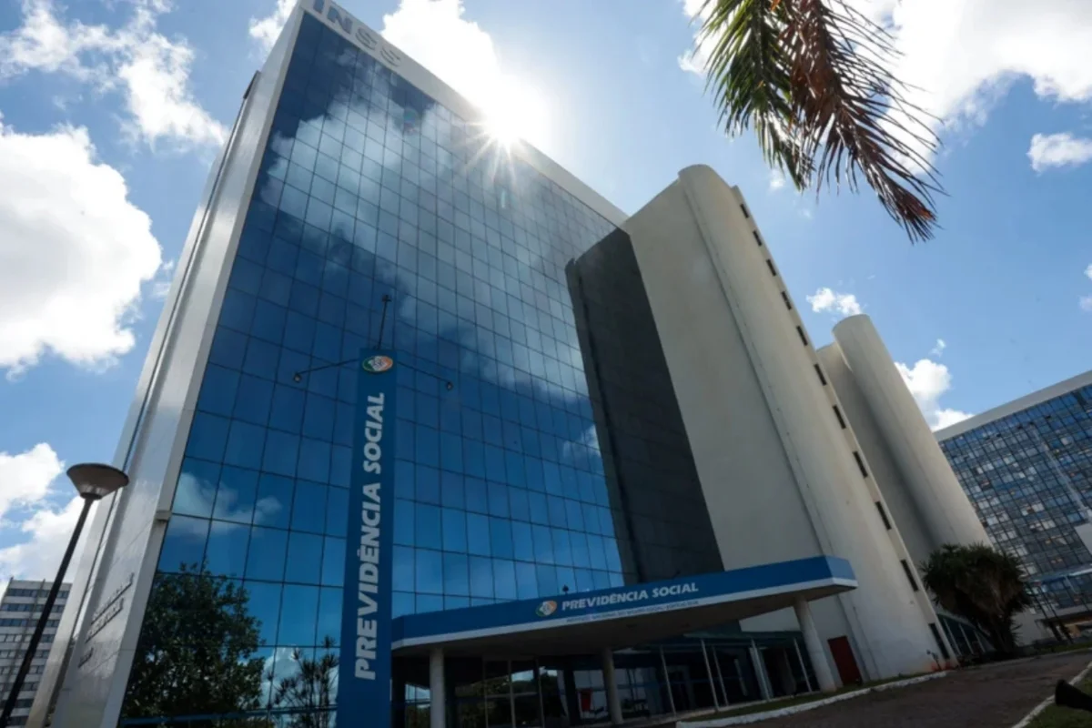 Imagem da matéria: Grupo usava "dublês biométricos" em fraude de R$ 86 milhões ao INSS em MG