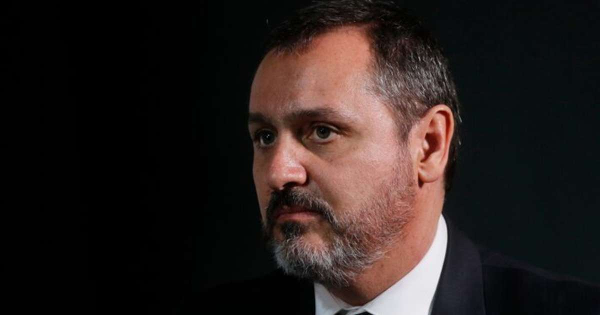 Flávio Bolsonaro pede investigação contra diretor-geral da PF e alega 'uso eleitoral da corporação'
