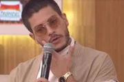 Imagem da matéria: Arthur Aguiar: o que diz a lei sobre enquetes eleitorais nas redes sociais?