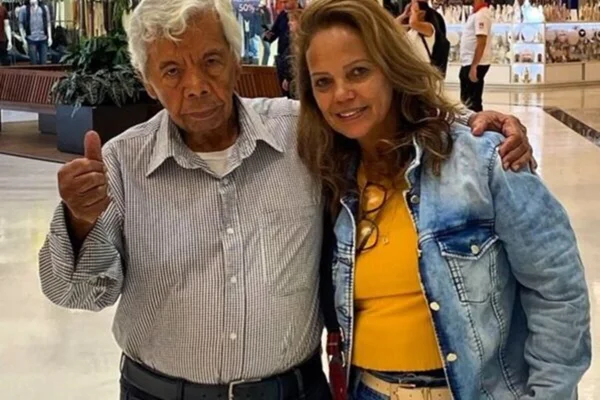 Esposa de Roque revela estar proibida de entrar no SBT: "Queria agradecer"