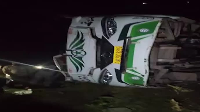 2 mortos e 21 feridos após acidente de canter em Rajouri, no Jammu e Caxemira