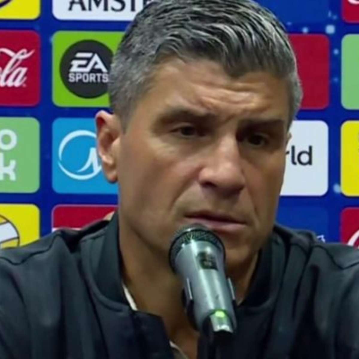 Pedro Emanuel estende a mão a Léo Jardim: "Não vou abandonar"