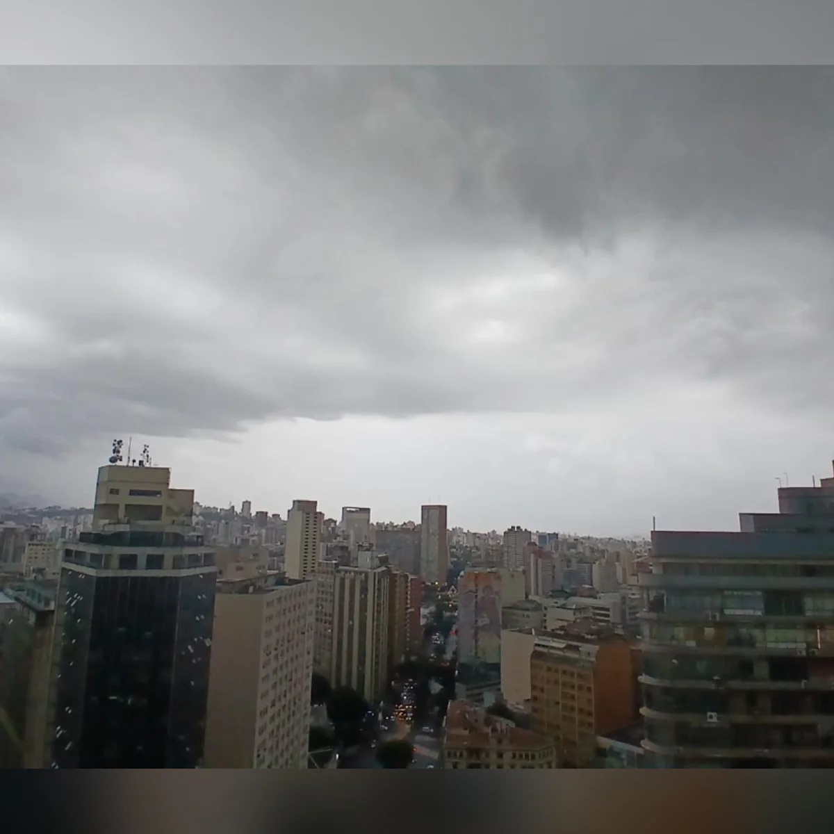 Eleição terá chuva e frio em Minas; veja previsão para domingo (4/10)