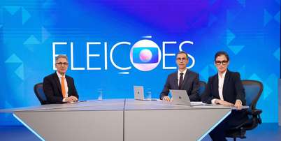 Romeu Zema (Novo) com Renata Vasconcellos e César Tralli nos Estúdios Globo. Foto: Manoella Mello/ Globo